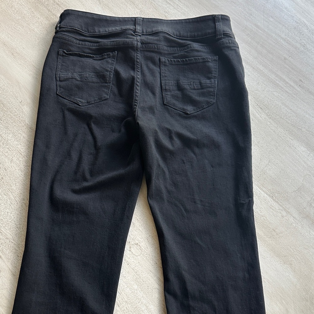 Classic Black Jeans for Women - Picture 5 of 11